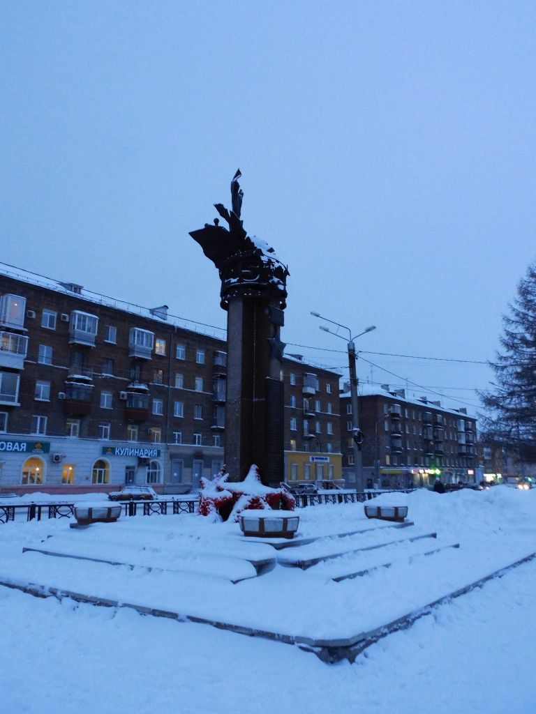 Памятник Героям1